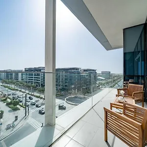 Apartment Higuests - Stunning Family Size Apt With Panoramic Views, Dubai